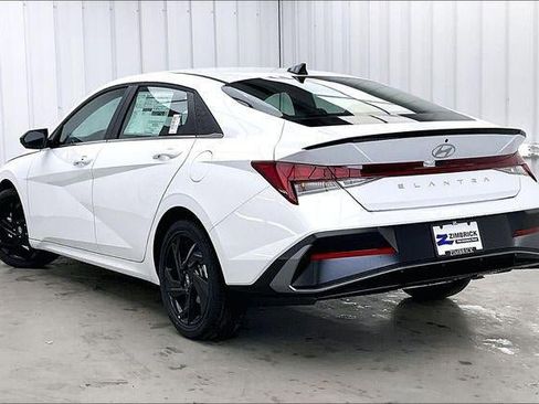 New 2026 Hyundai Elantra SEL Sport FWD image 25