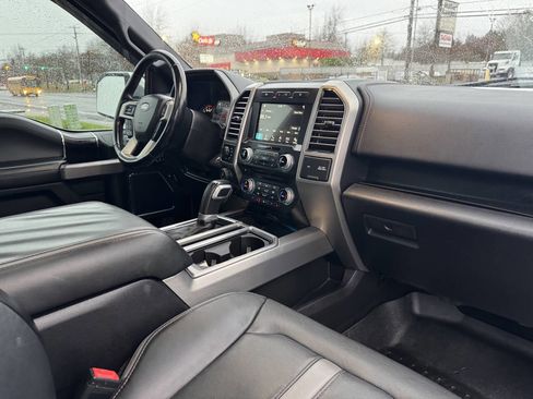 Used 2018 Ford F150 Platinum w/ Technology Package image 11