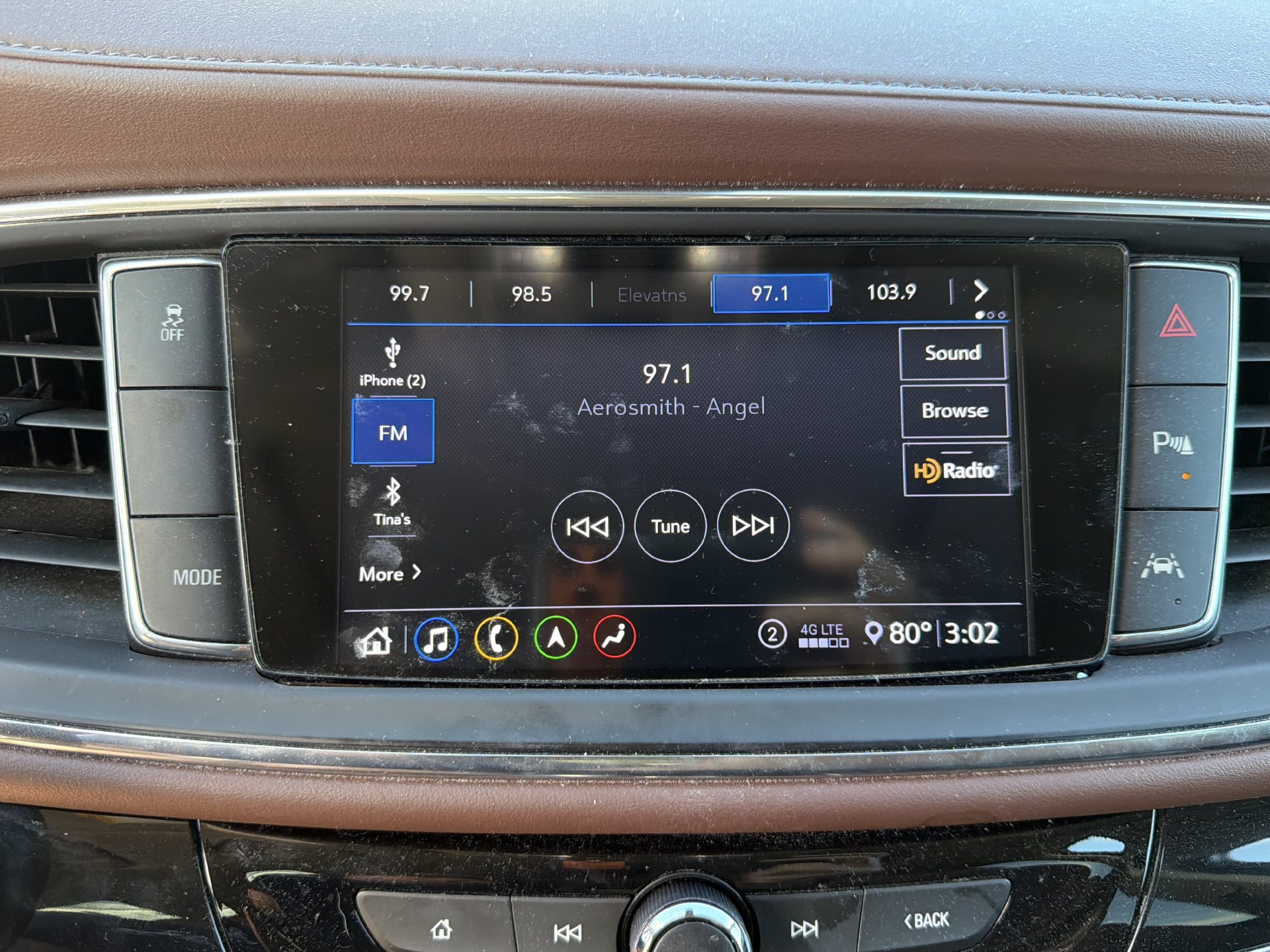 Used 2021 Buick Enclave Avenir w/ LPO, Hit The Road Package FWD image 4