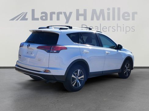 Used 2017 Toyota RAV4 XLE image 5