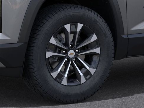 New 2027 Chevrolet Equinox LT FWD image 9