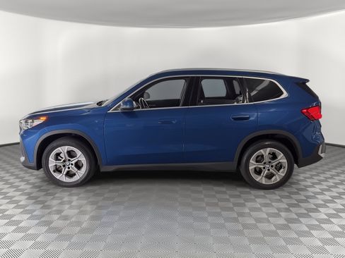 Used 2023 BMW X1 xDrive28i w/ Convenience Package AWD/4WD image 2