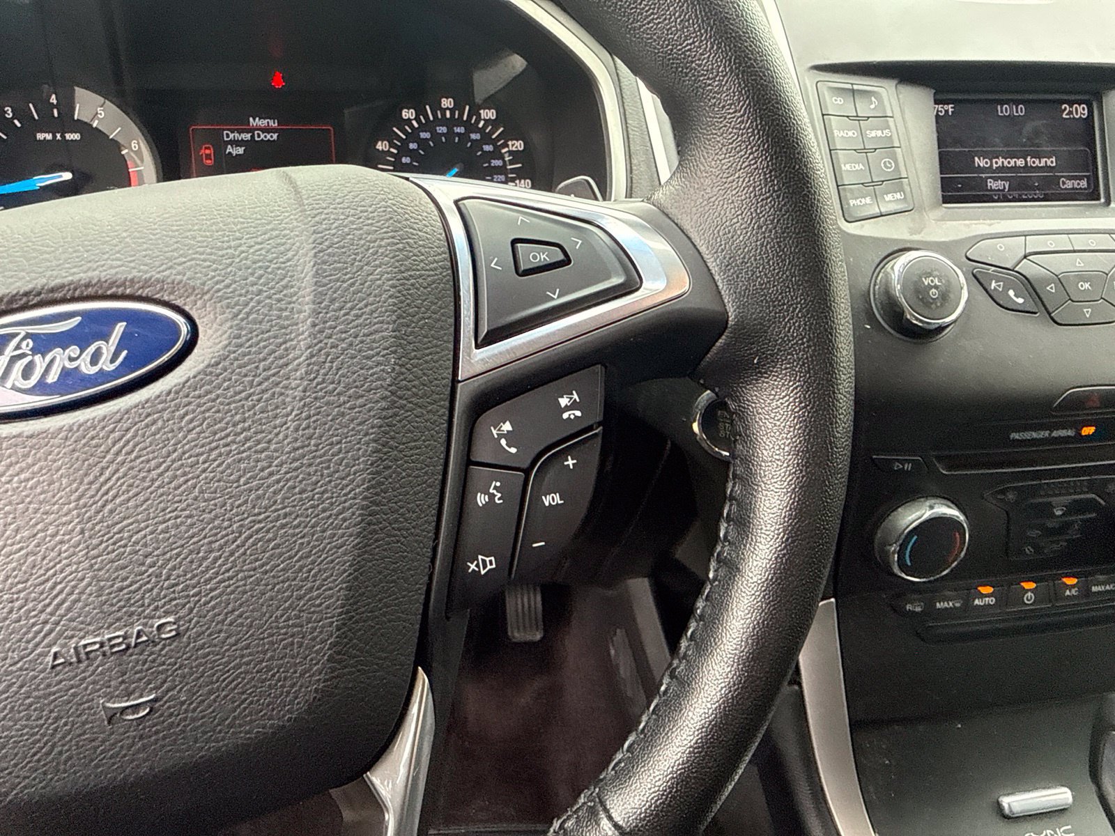 Used 2016 Ford Edge SEL FWD image 12
