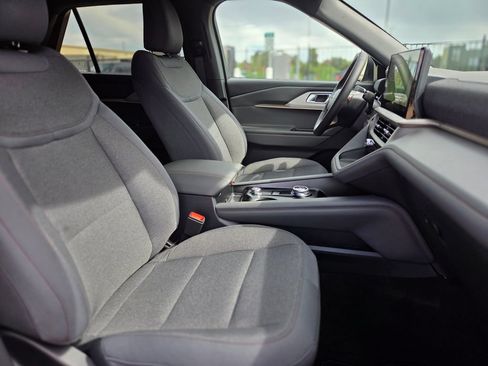 New 2027 Ford Explorer Active RWD image 10