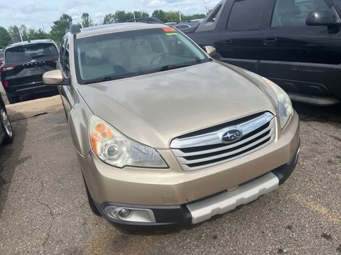Used 2010 Subaru Outback 2.5i Limited AWD/4WD image 22