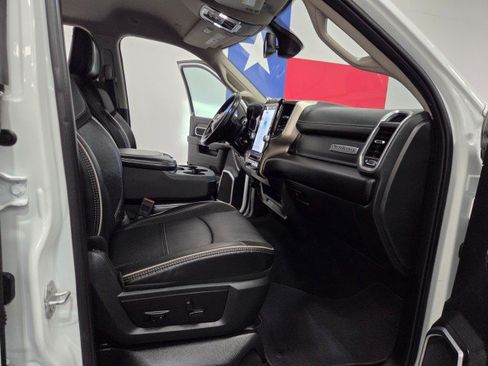 Used 2024 RAM 2500 Laramie AWD/4WD image 9