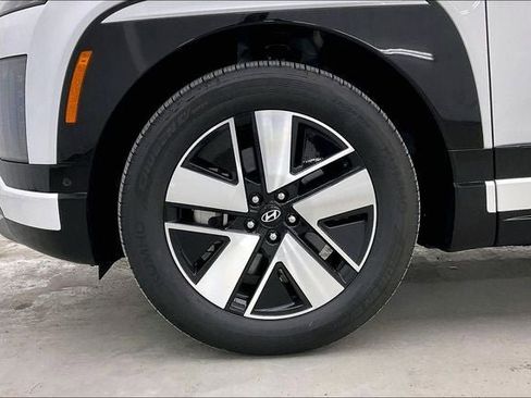 New 2026 Hyundai Ioniq 9 SEL image 13