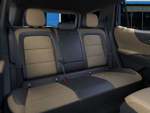 New 2026 Chevrolet Equinox ACTIV w/ Convenience Package III FWD image 17