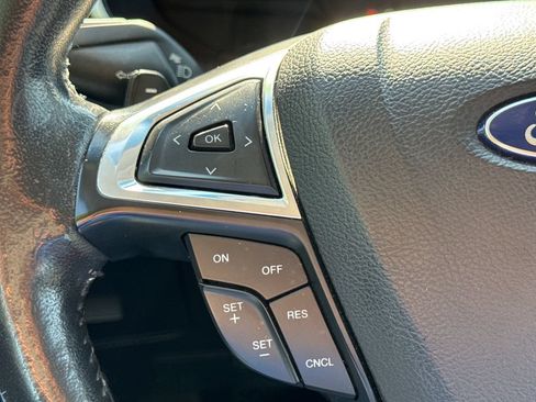 Used 2015 Ford Edge Titanium w/ Equipment Group 301A AWD/4WD image 29