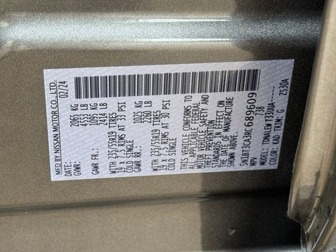 Used 2024 Nissan Rogue SL FWD image 41