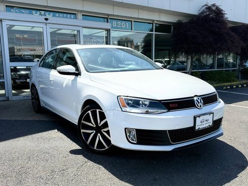 Used 2012 Volkswagen Jetta GLI Autobahn FWD image 1