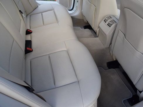 Used 2014 Mercedes-Benz E 350 Sedan image 49