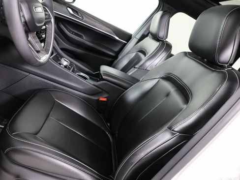 Used 2024 Jeep Grand Cherokee Limited w/ Trailer Tow Package image 10