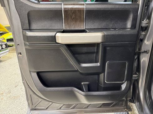 Used 2021 Ford F250 Lariat w/ Lariat Ultimate Package image 40