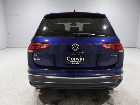 Used 2022 Volkswagen Tiguan SE image 3
