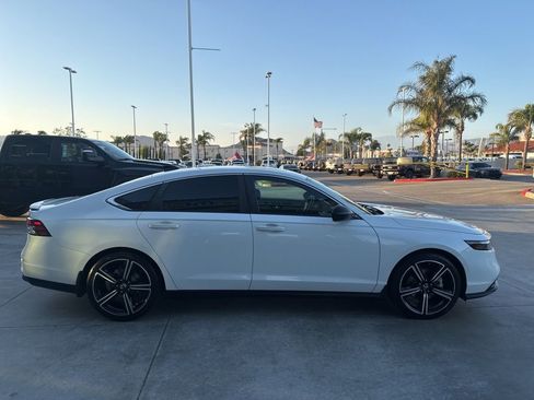 Used 2024 Honda Accord Sport image 9
