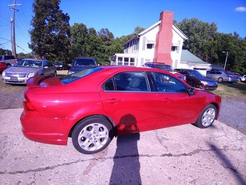Used 2011 Ford Fusion SE w/ 202A Rapid Spec Order Code FWD image 5