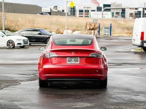 Used 2018 Tesla Model 3 Mid Range image 6