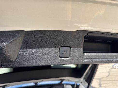 Certified 2020 Ford Escape Titanium w/ Titanium Premium Package 2.0 image 40
