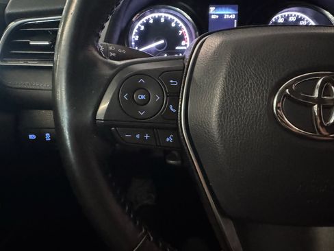 Used 2020 Toyota Camry SE FWD image 21