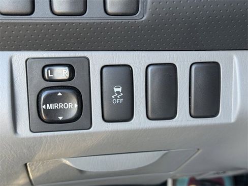 Used 2015 Toyota Tacoma PreRunner image 20