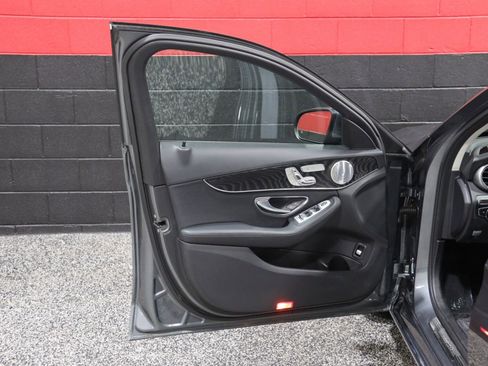 Used 2017 Mercedes-Benz C 300 4MATIC Sedan image 33