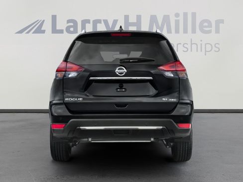 Used 2020 Nissan Rogue SL w/ Premium Package image 8