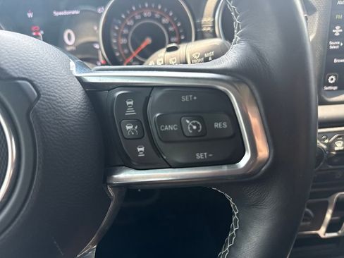 Used 2019 Jeep Wrangler Unlimited Sahara w/ Quick Order Package 24M Moab image 23