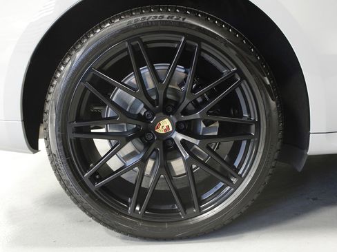 Certified 2024 Porsche Macan GTS w/ Premium Plus Package image 22