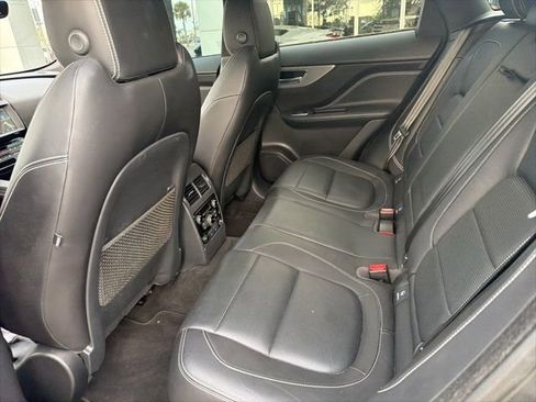 Used 2020 Jaguar F-PACE S image 8
