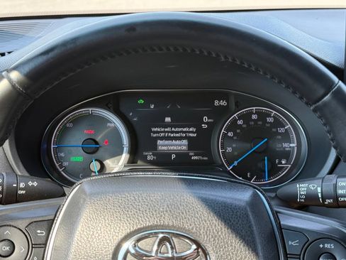 Used 2024 Toyota Venza XLE AWD/4WD image 20