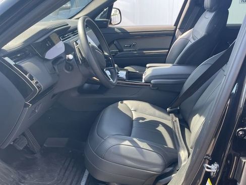 Used 2026 Land Rover Range Rover Sport SE AWD/4WD image 9