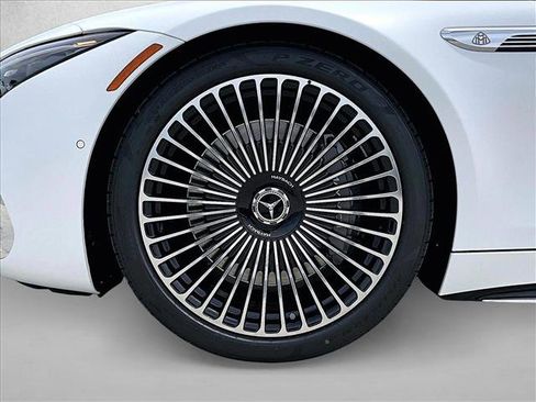 New 2026 Mercedes-Benz Maybach SL 680 image 13