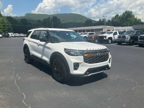 New 2026 Ford Explorer Tremor w/ Tremor Ultimate Package AWD/4WD image 3