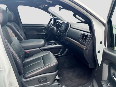 Used 2024 Nissan Titan PRO-4X w/ Pro-4x Convenience Package AWD/4WD image 30