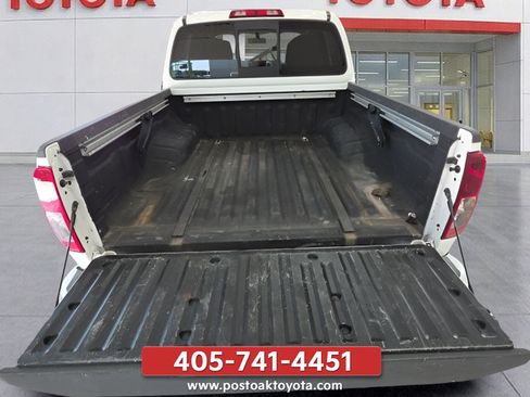 Used 2020 Nissan Frontier SV w/ Midnight Edition Floor Mats RWD image 8