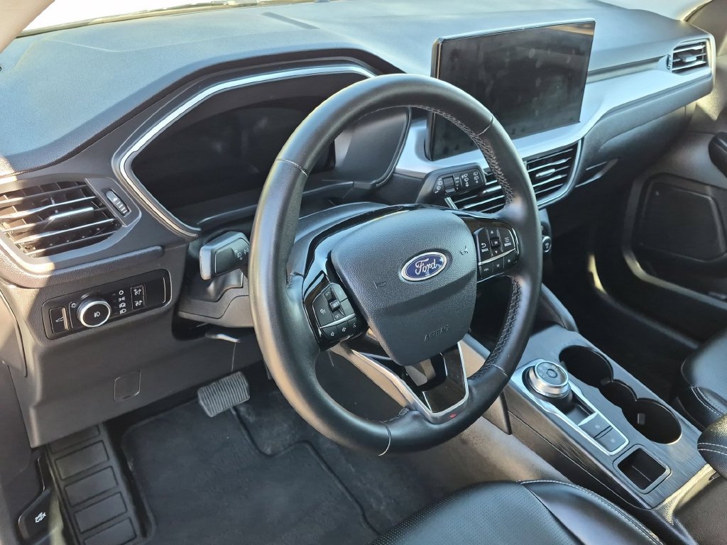 Used 2025 Ford Escape Platinum AWD/4WD image 12