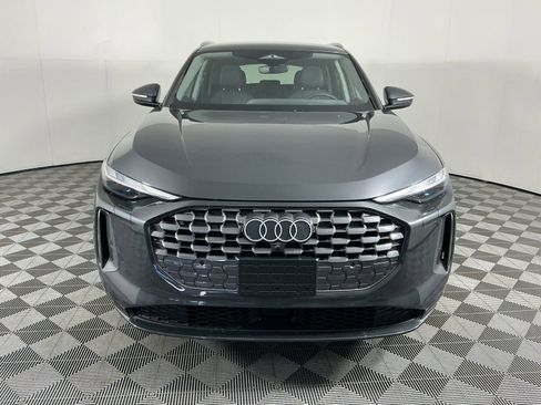 Used 2025 Audi Q5 Premium w/ 19" Wheel Package AWD/4WD image 3