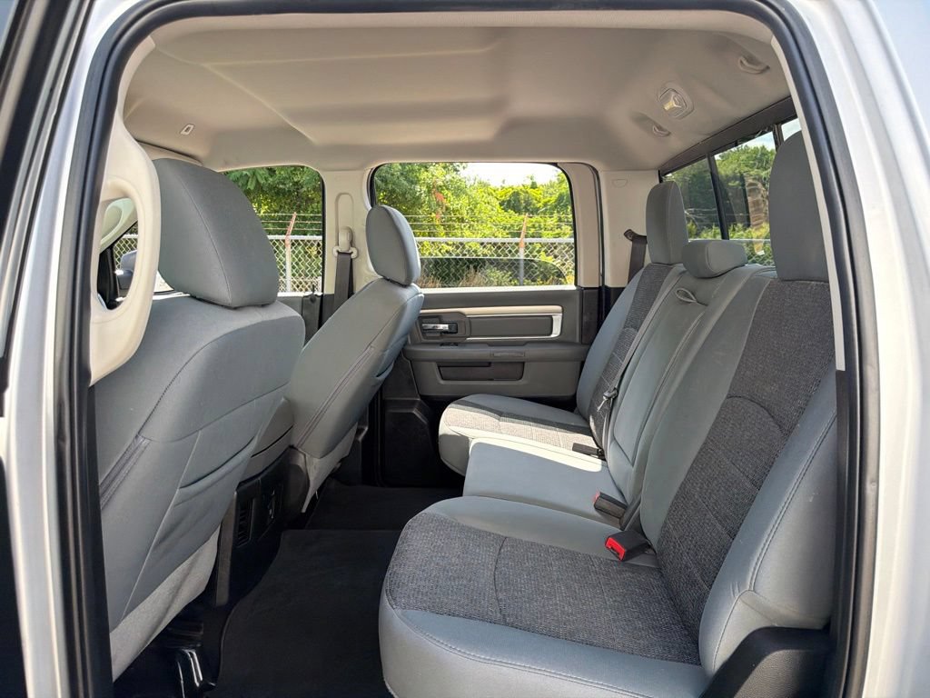 Used 2018 RAM 1500 4x4 Crew Cab Lone Star image 19