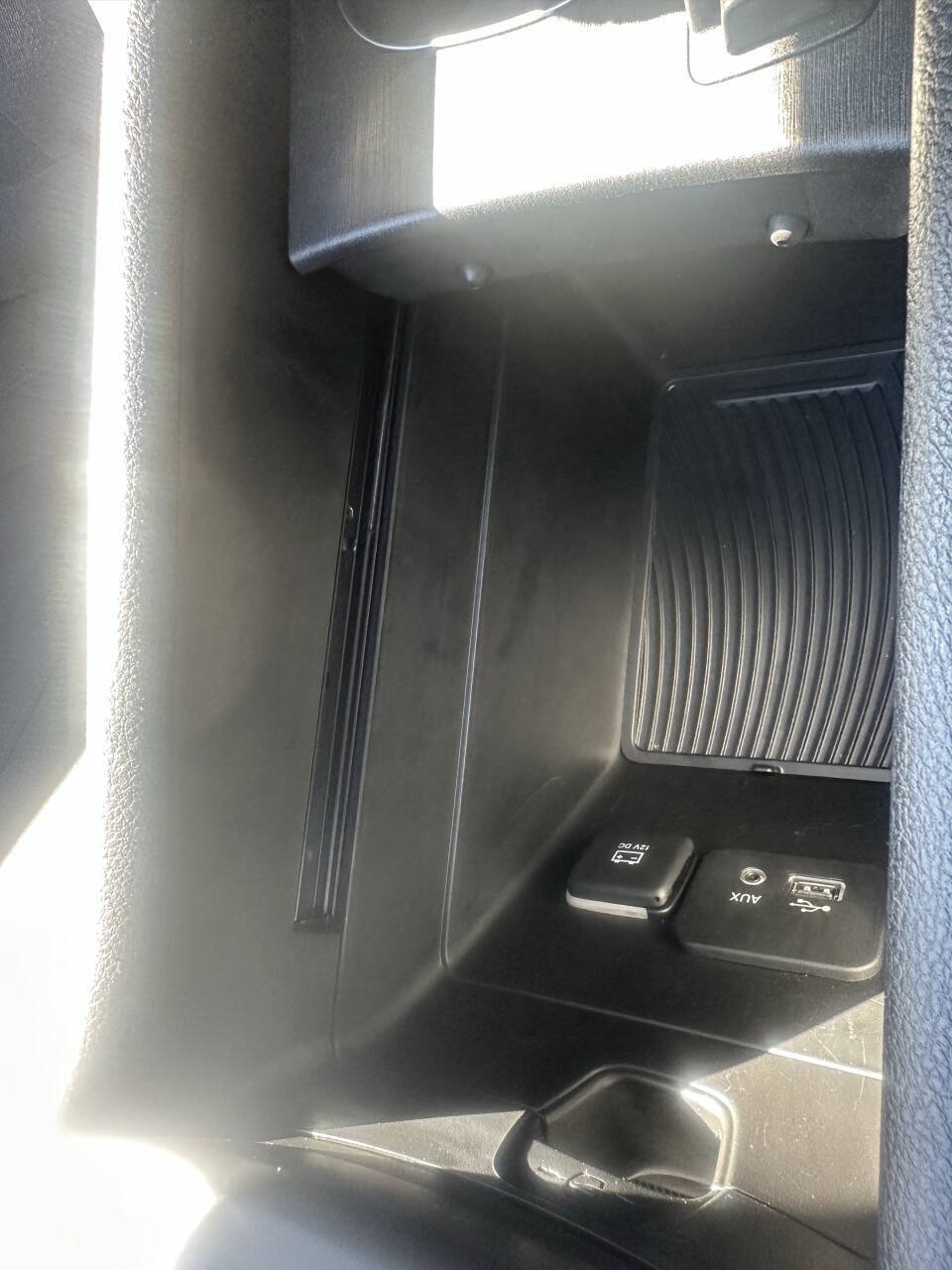 Used 2016 Chrysler 200 Limited w/ Anniversary Edition FWD image 36