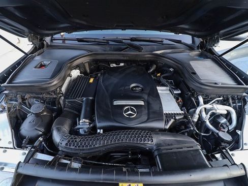 Used 2018 Mercedes-Benz GLC 300 4MATIC image 28