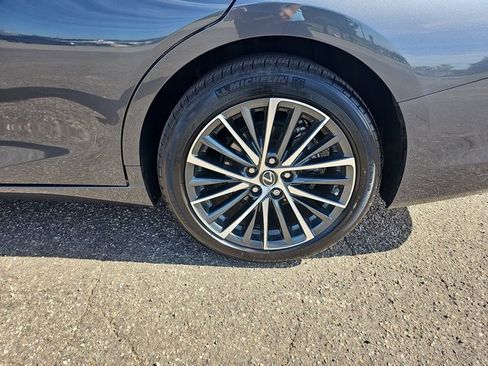 Certified 2025 Lexus ES 300h w/ Premium Package image 34