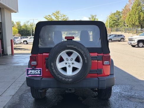 Used 2016 Jeep Wrangler Sport w/ Quick Order Package 24S AWD/4WD image 6