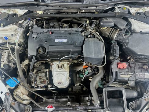 Used 2016 Honda Accord Sport image 30