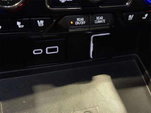 Used 2023 Chevrolet Suburban High Country w/ Premium Package 2 image 28