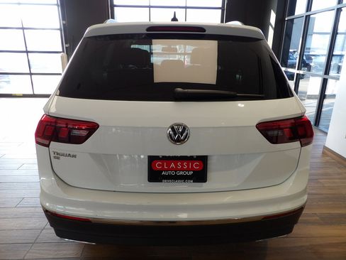 Used 2020 Volkswagen Tiguan SE image 7