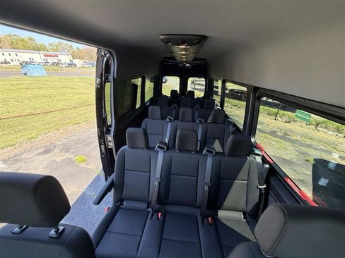 Used 2025 Mercedes-Benz Sprinter 2500 image 13