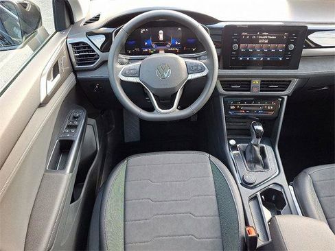 New 2025 Volkswagen Taos SE image 8