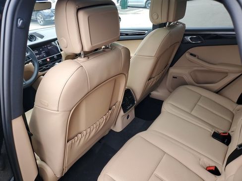 Used 2025 Porsche Macan image 20