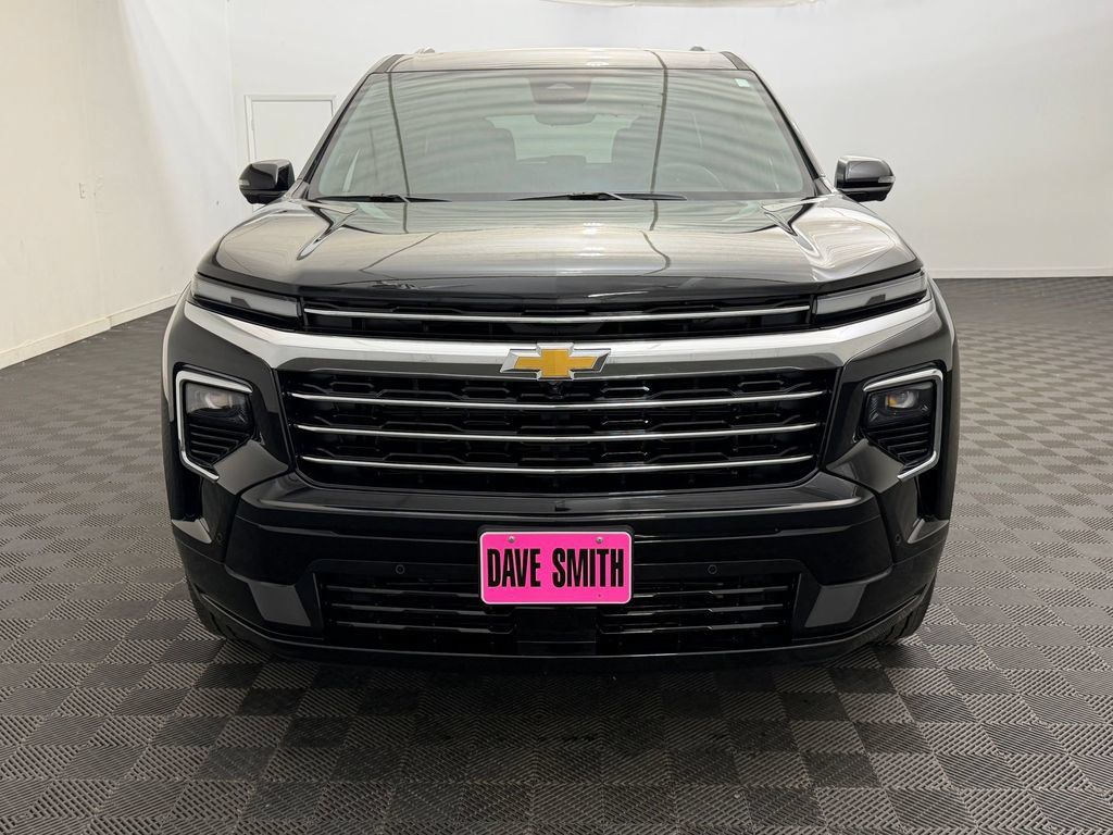 Used 2025 Chevrolet Traverse High Country FWD image 6